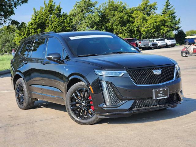 2022 Cadillac XT6 Vehicle Photo in DENTON, TX 76210-9321