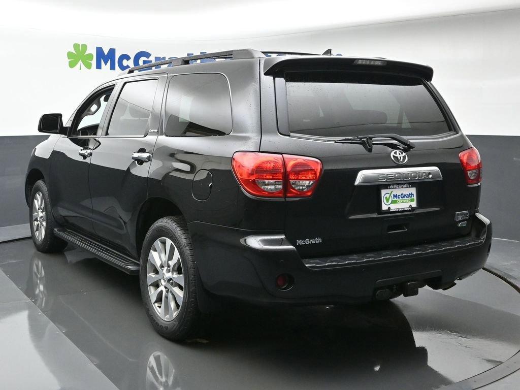 2017 Toyota Sequoia Vehicle Photo in Cedar Rapids, IA 52402