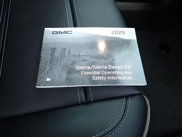 2025 GMC Sierra EV Vehicle Photo in ZELIENOPLE, PA 16063-2910