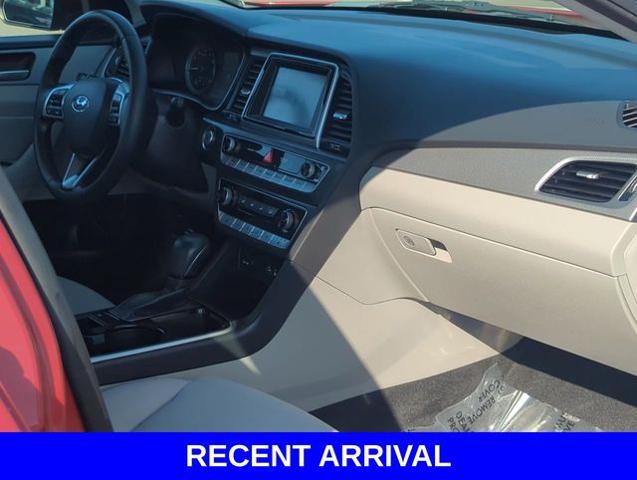 2018 Hyundai SONATA Vehicle Photo in Merrillville, IN 46410