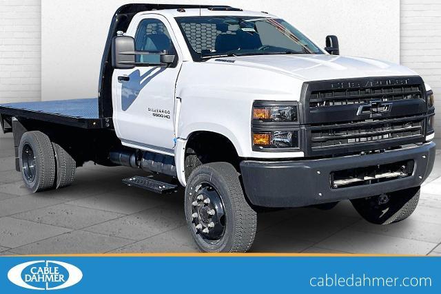2024 Chevrolet Silverado Chassis Cab Vehicle Photo in INDEPENDENCE, MO 64055-1314