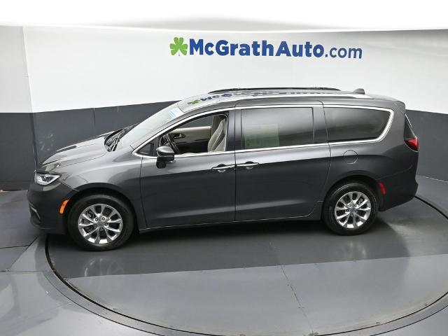2021 Chrysler Pacifica Vehicle Photo in Cedar Rapids, IA 52402