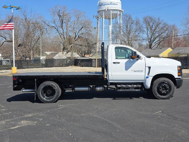 2024 Chevrolet Silverado Chassis Cab Vehicle Photo in INDEPENDENCE, MO 64055-1314
