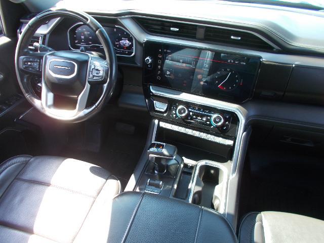 2024 GMC Sierra 1500 Vehicle Photo in LOWELL, MA 01852-4336