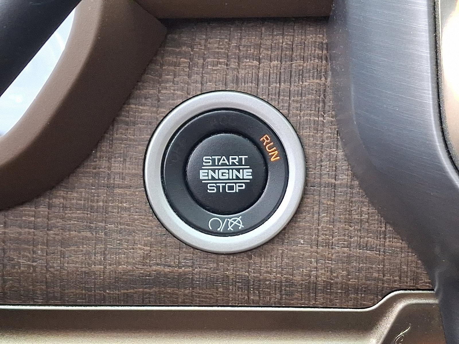 2022 Ram 3500 Vehicle Photo in Trevose, PA 19053