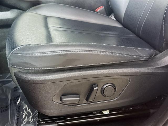 2021 Kia Sorento Hybrid Vehicle Photo in Everett, WA 98204