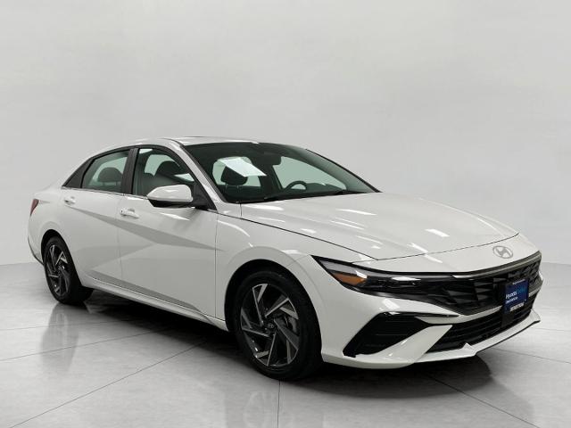 2024 Hyundai ELANTRA Vehicle Photo in Neenah, WI 54956