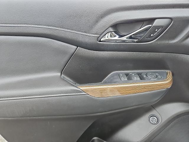 2023 GMC Acadia Vehicle Photo in TREVOSE, PA 19053-4984