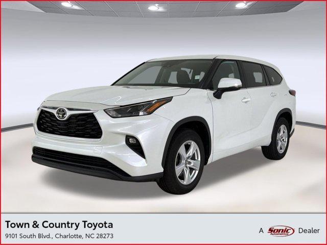 2025 Toyota Highlander Vehicle Photo in Charlotte, NC 28273