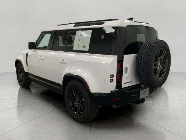 2024 Defender Vehicle Photo in Appleton, WI 54913