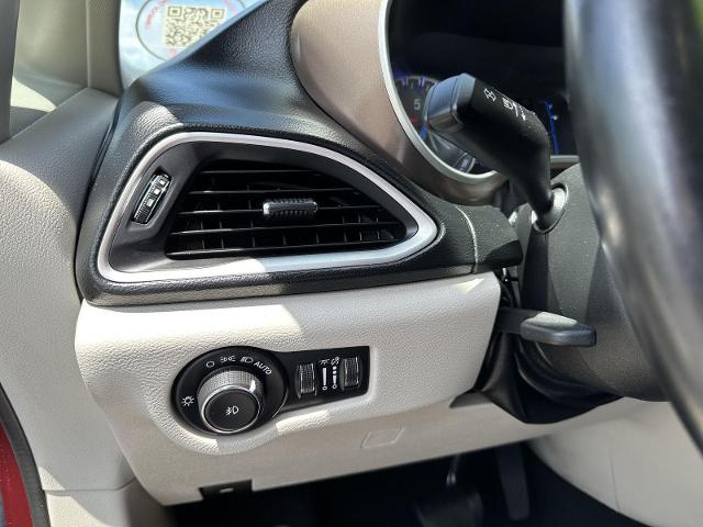 2019 Chrysler Pacifica Vehicle Photo in Tucson, AZ 85712