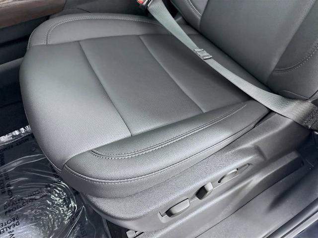 2025 GMC Sierra 3500 HD Vehicle Photo in PUYALLUP, WA 98371-4149