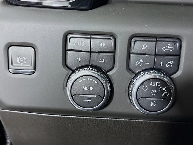 2025 GMC Sierra 2500 HD Vehicle Photo in PUYALLUP, WA 98371-4149