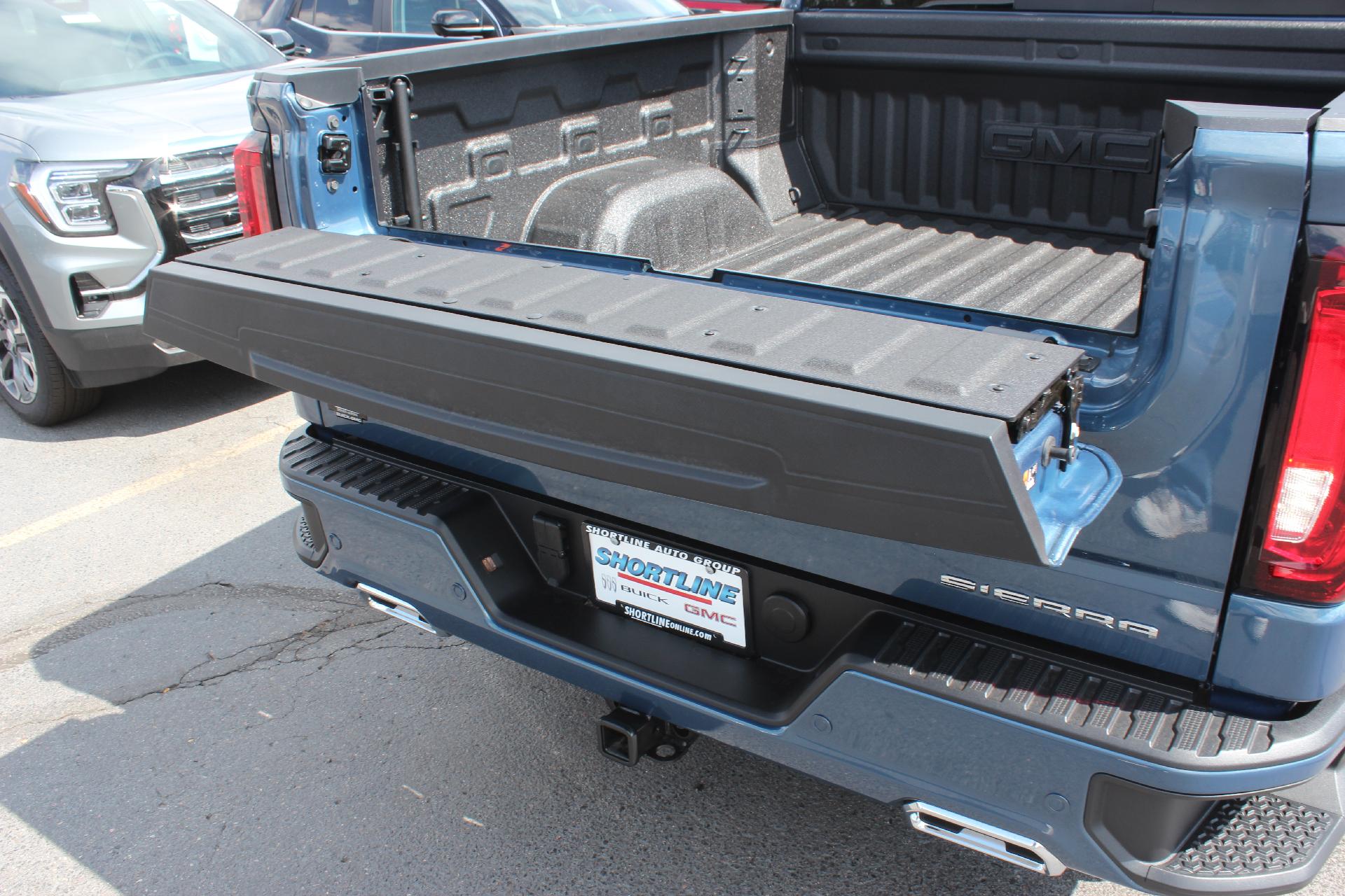 2025 GMC Sierra 1500 Vehicle Photo in AURORA, CO 80012-4011