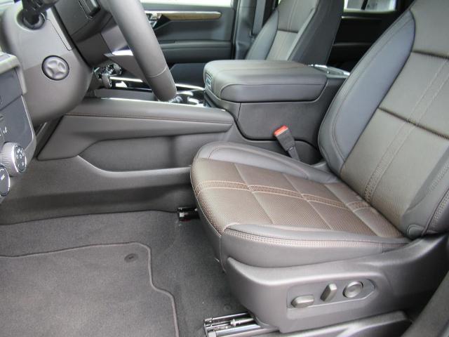 2025 Chevrolet Tahoe Vehicle Photo in LEESBURG, FL 34788-4022