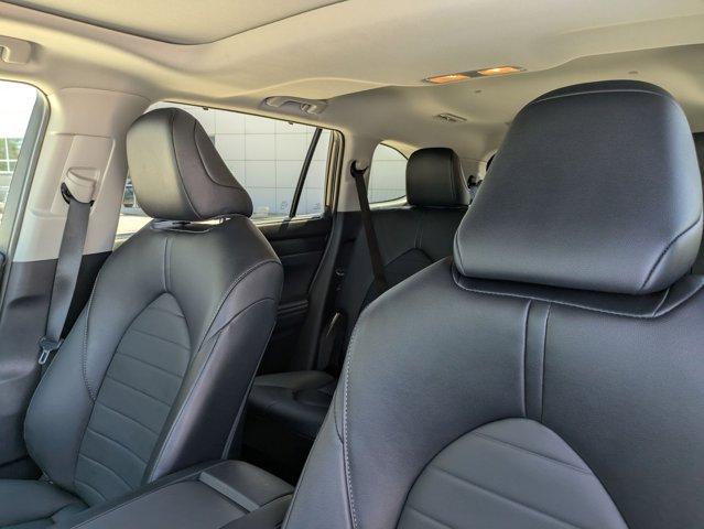 2024 Toyota Highlander Vehicle Photo in SELMA, TX 78154-1459