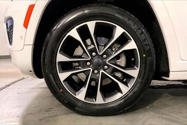 2021 Jeep Grand Cherokee L Vehicle Photo in KANSAS CITY, MO 64114-4502