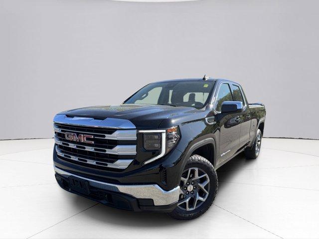 2024 GMC Sierra 1500 Vehicle Photo in LEOMINSTER, MA 01453-2952