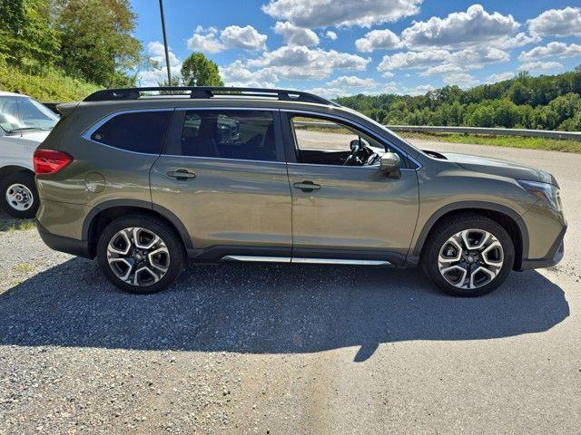 2023 Subaru Ascent Vehicle Photo in Pleasant Hills, PA 15236