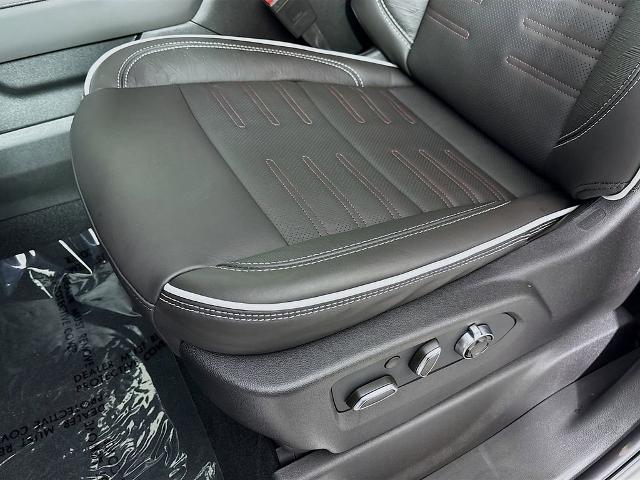 2026 GMC Sierra 2500 HD Vehicle Photo in PUYALLUP, WA 98371-4149