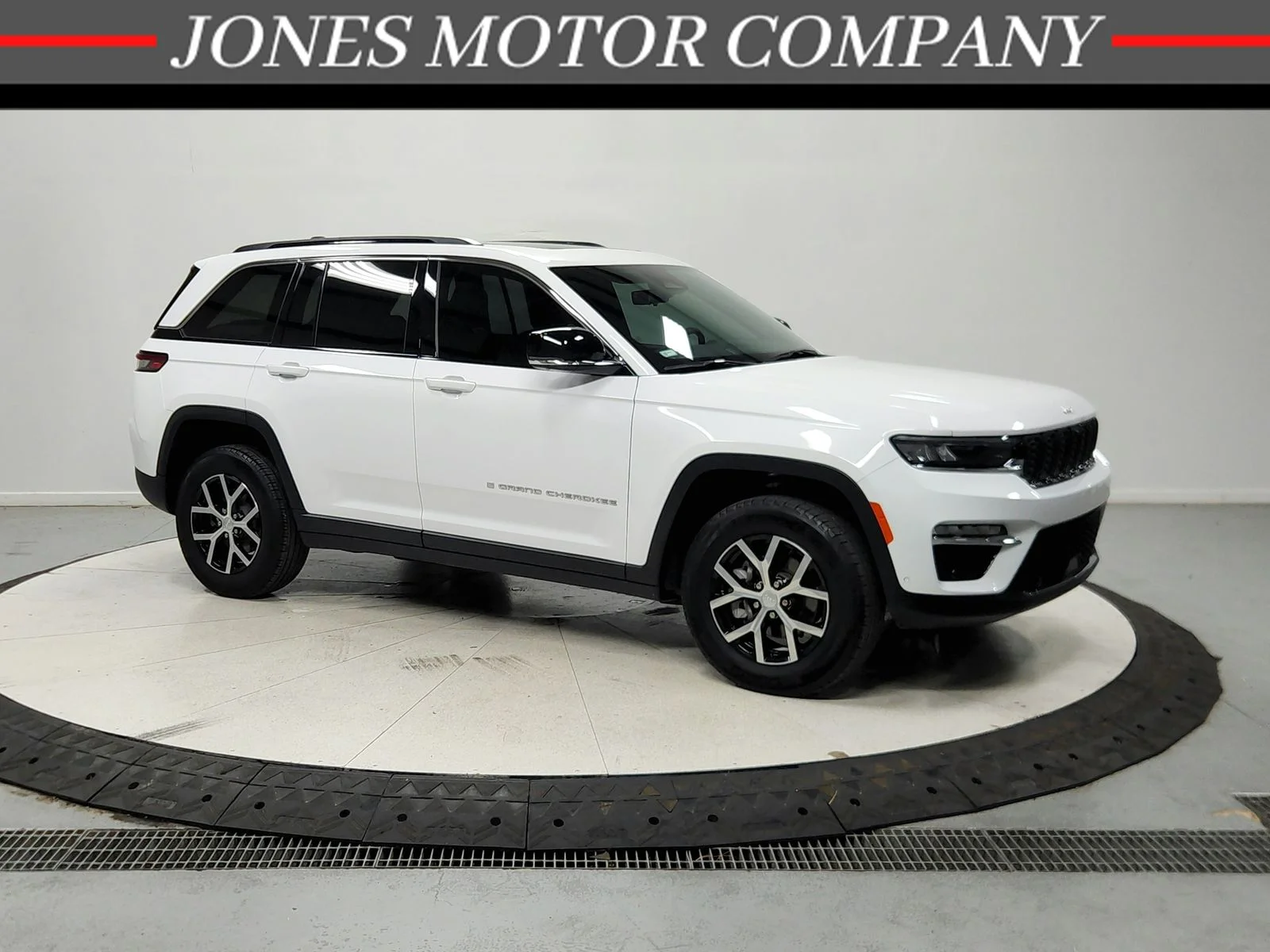 2024 Jeep Grand Cherokee Vehicle Photo in Savannah, TN 38372