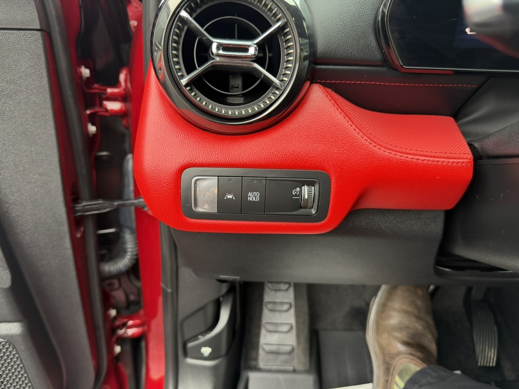 2025 Chevrolet Blazer EV photo 30 of 36