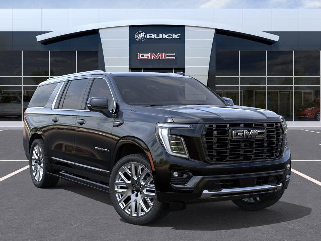 2026 GMC Yukon XL photo 7 of 32