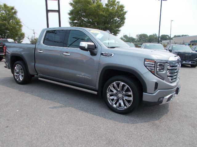 2024 GMC Sierra 1500 Vehicle Photo in LOWELL, MA 01852-4336
