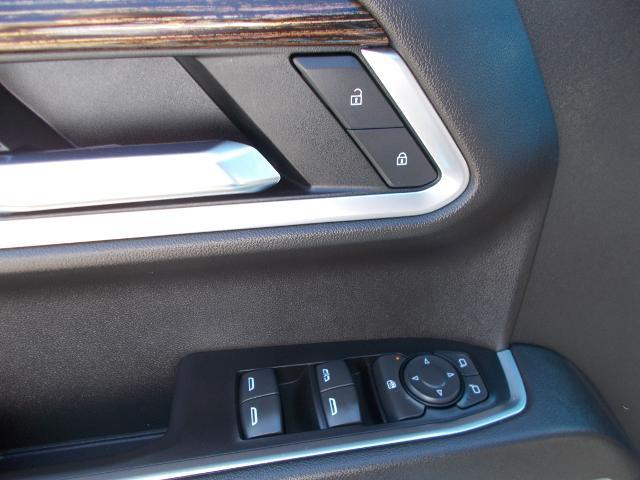 2022 GMC Sierra 1500 Vehicle Photo in LOWELL, MA 01852-4336