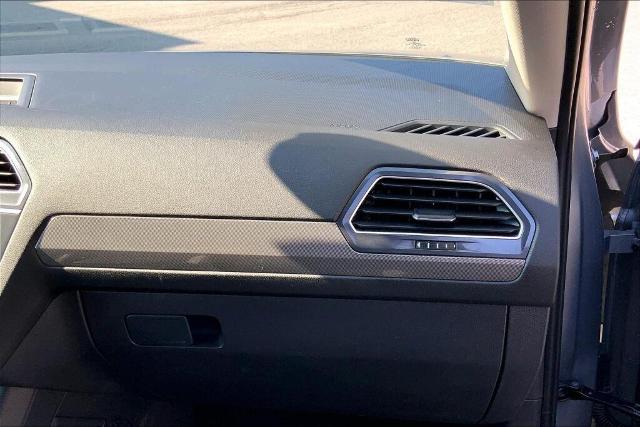 2024 Volkswagen Tiguan Vehicle Photo in Kansas City, MO 64114