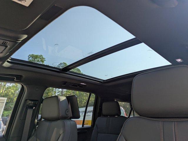 2025 Chevrolet Suburban Vehicle Photo in BRUNSWICK, GA 31525-1881