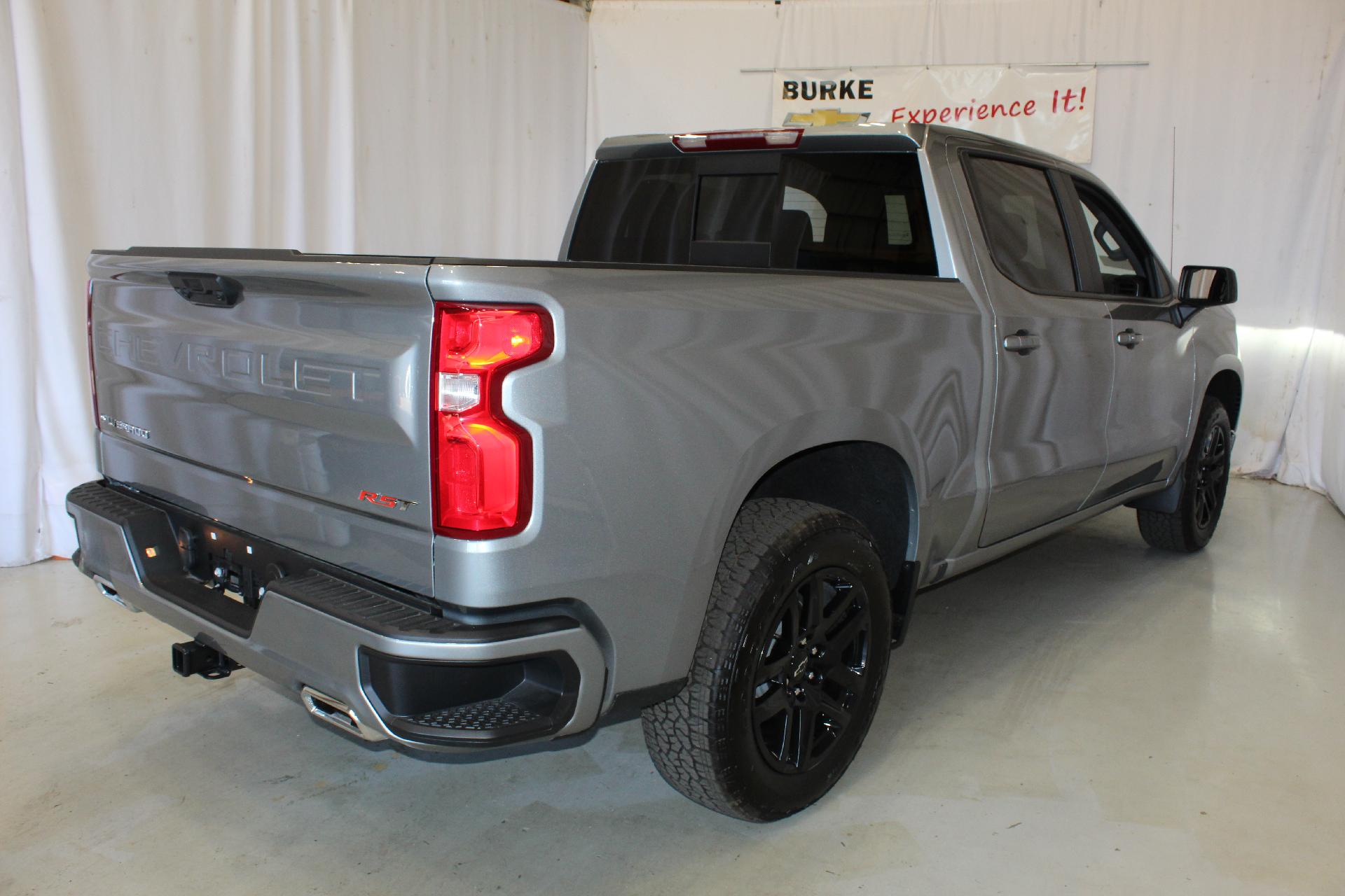 2025 Chevrolet Silverado 1500 Vehicle Photo in NORTHAMPTON, MA 01060-1120