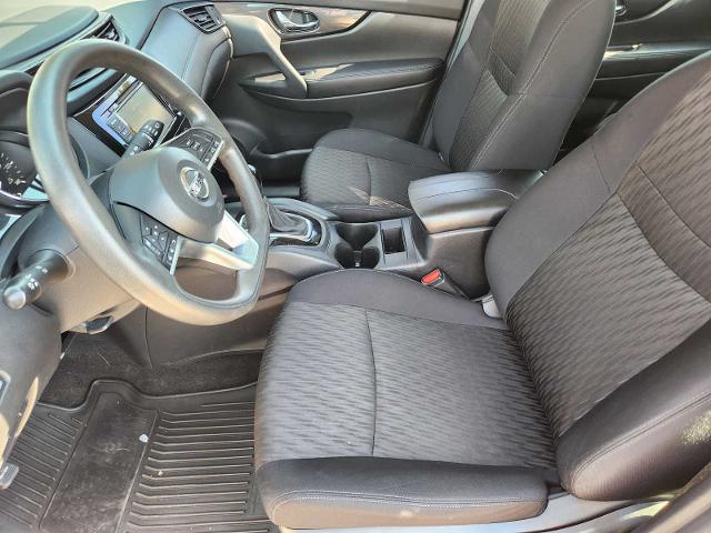 2018 Nissan Rogue Vehicle Photo in DENTON, TX 76210-9321
