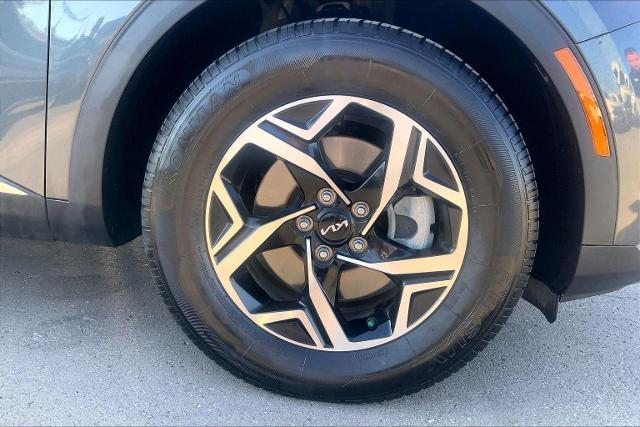 2023 Kia Sportage Vehicle Photo in KANSAS CITY, MO 64114-4502