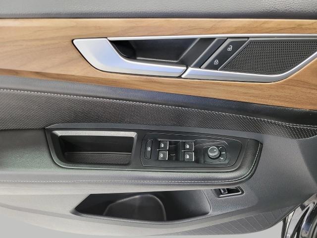 2024 Volkswagen Atlas Vehicle Photo in NEENAH, WI 54956-2243