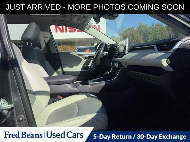 2020 Toyota RAV4 Vehicle Photo in Flemington, NJ 08822