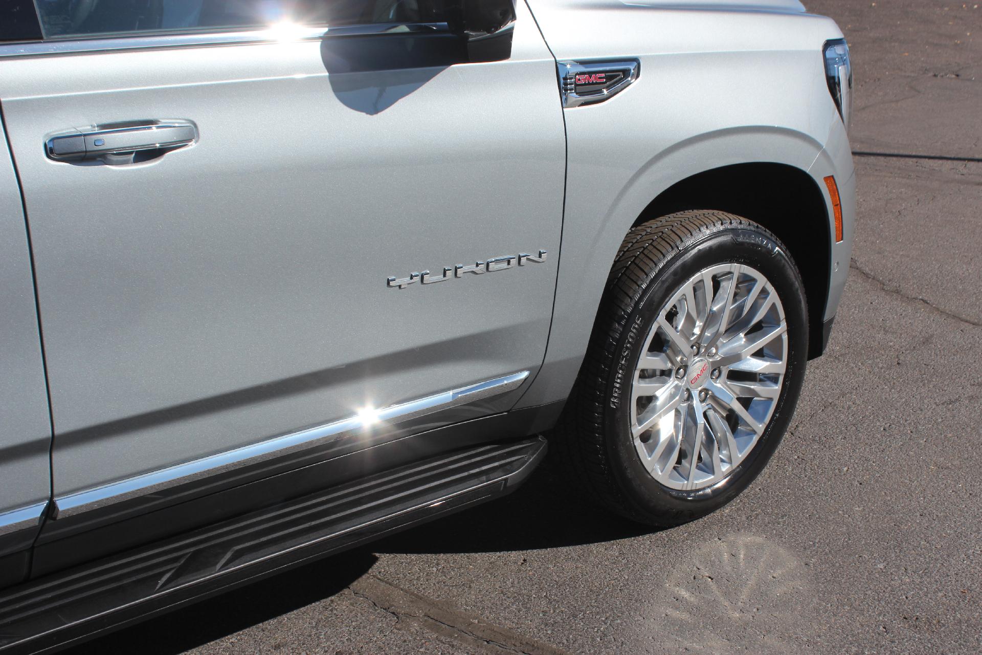 2026 GMC Yukon Vehicle Photo in AURORA, CO 80012-4011