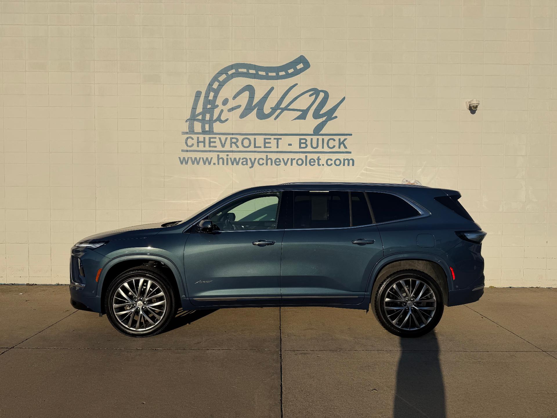  2026 Buick Enclave Avenir AWD   