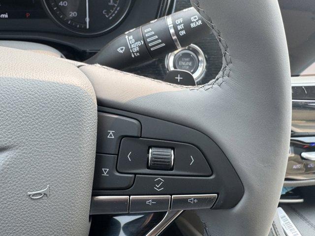2025 Cadillac XT6 Vehicle Photo in LEOMINSTER, MA 01453-2952