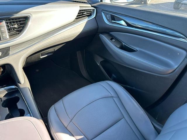 2023 Buick Enclave Vehicle Photo in COLUMBIA, MO 65203-3903