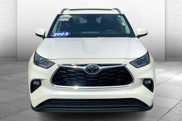 2021 Toyota Highlander Vehicle Photo in KANSAS CITY, MO 64114-4545