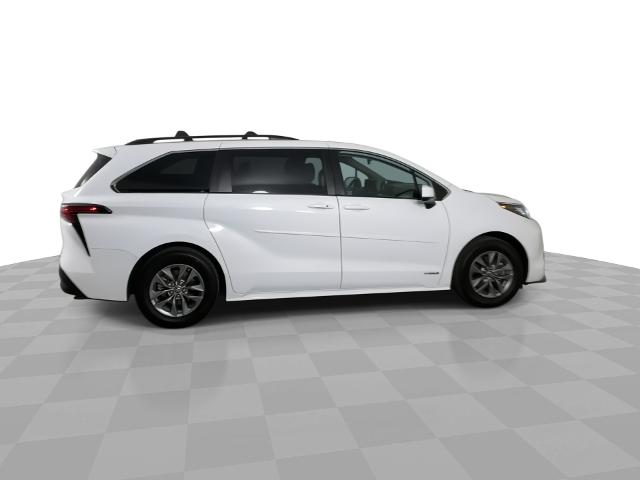 2021 Toyota Sienna Vehicle Photo in GILBERT, AZ 85297-0402