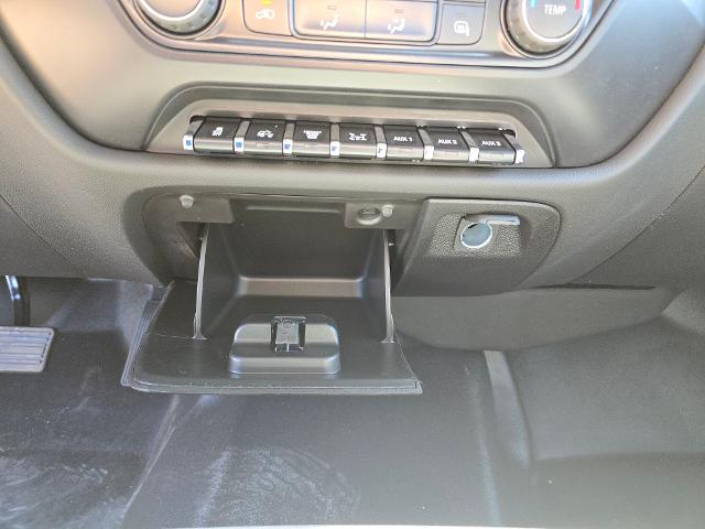 2024 Chevrolet Silverado Chassis Cab Vehicle Photo in INDEPENDENCE, MO 64055-1314