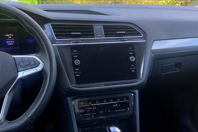 2024 Volkswagen Tiguan Vehicle Photo in KANSAS CITY, MO 64114-4545