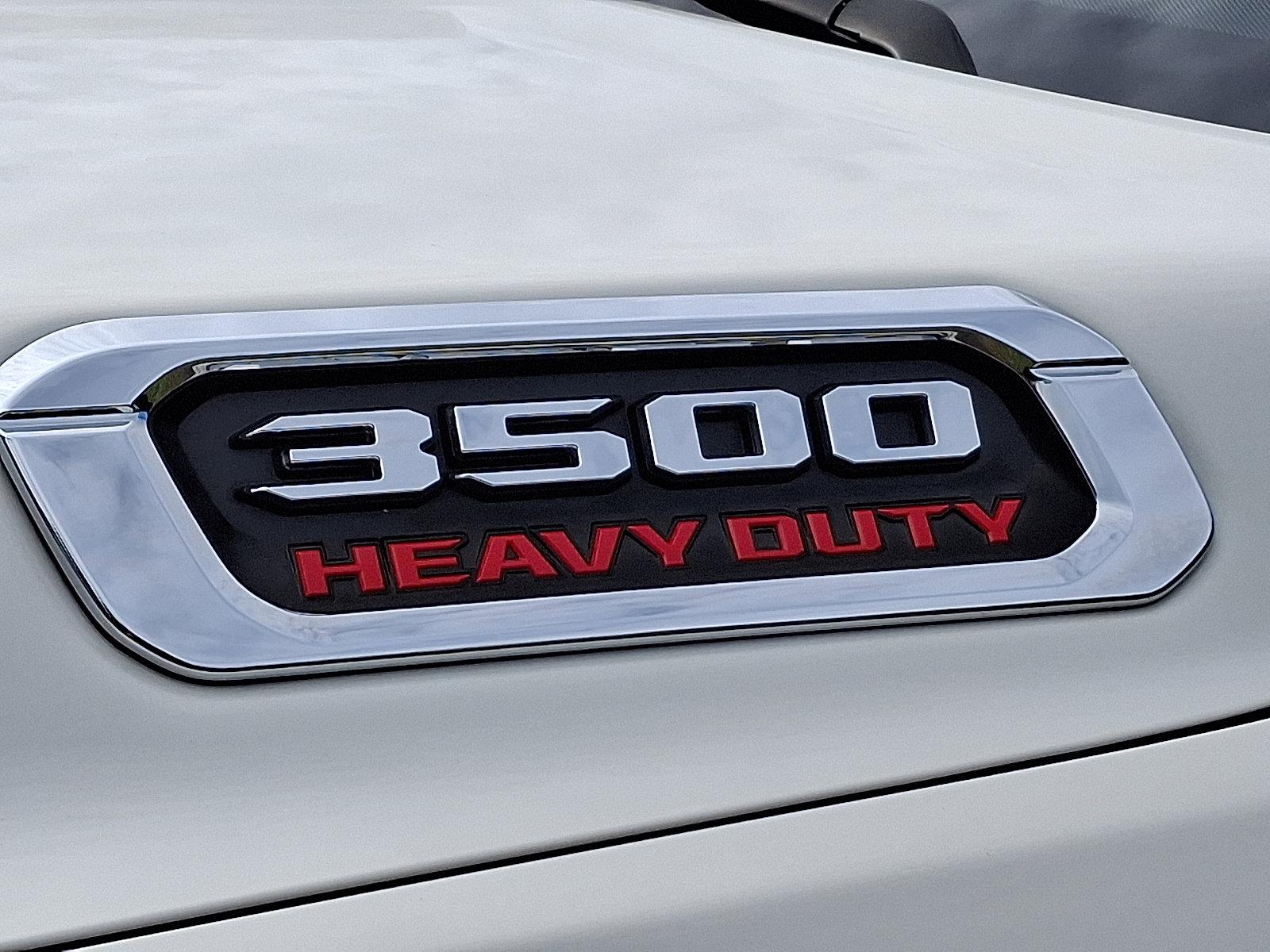 2022 Ram 3500 Vehicle Photo in Trevose, PA 19053