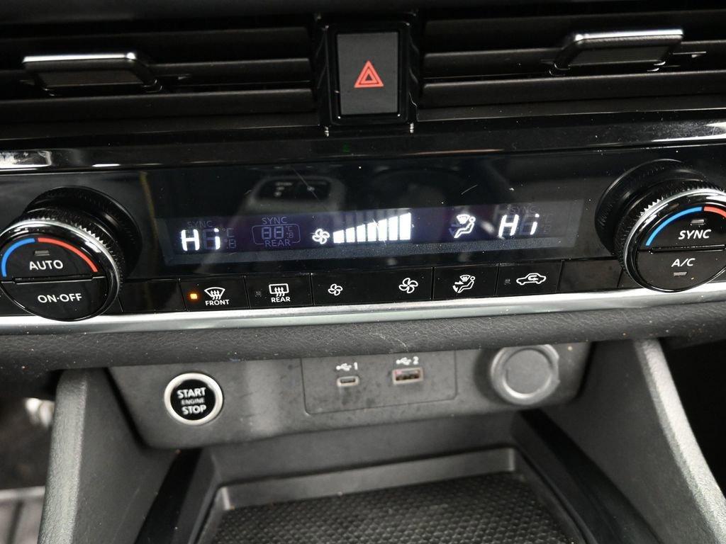 2022 Nissan Rogue Vehicle Photo in Cedar Rapids, IA 52402