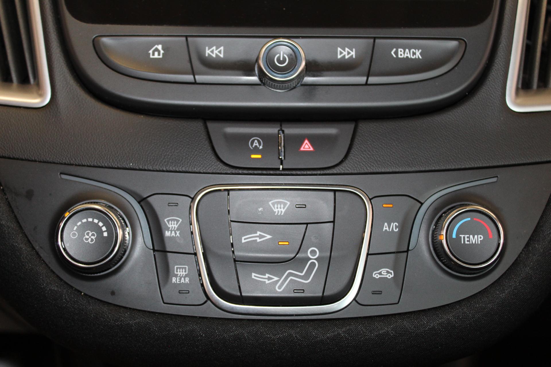 2025 Chevrolet Malibu Vehicle Photo in NORTHAMPTON, MA 01060-1120