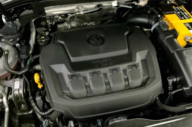 2021 Volkswagen Tiguan Vehicle Photo in Lees Summit, MO 64086