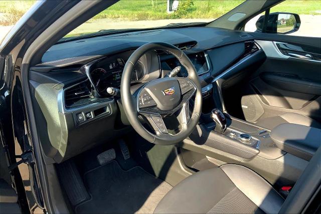 2025 Cadillac XT5 Vehicle Photo in TOPEKA, KS 66609-0000
