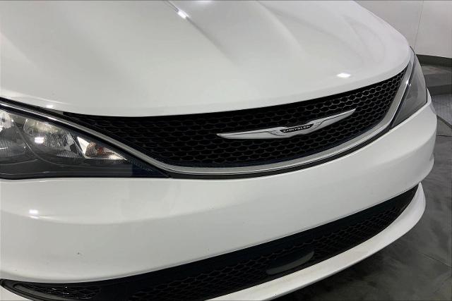 2021 Chrysler Voyager Vehicle Photo in INDEPENDENCE, MO 64055-1314